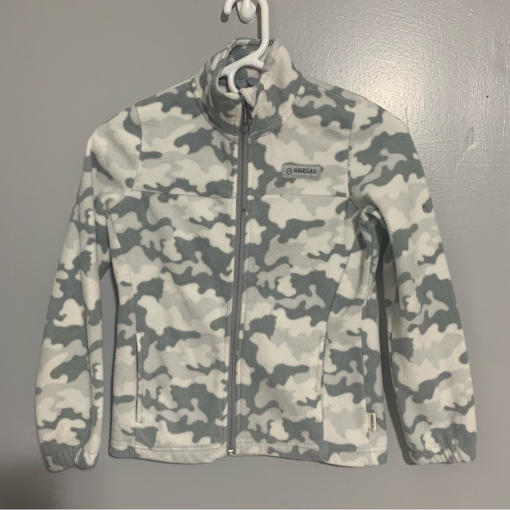 Magellan Outdoors Unisex Kids Size Mโ White/Gray Fleece Jacket, Zip Up